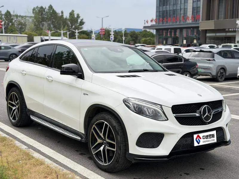 Mercedes-Benz GLE Coupe AMG 2017 AMG GLE 43 4MATIC Coupe SUV — 3