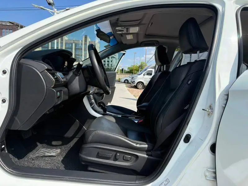 Accord 2016 2.4L Luxury Edition — 10