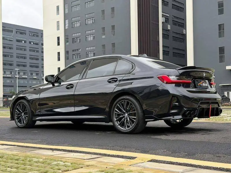 BMW 3 Series 2023 325Li M Sport Night Edition — 5