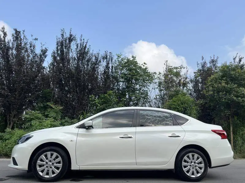 Sylphy 2021 Classic 1.6XE CVT Comfort Edition — 3