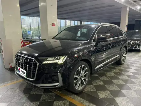 Audi Q7 2021 55 TFSI quattro S line sports model