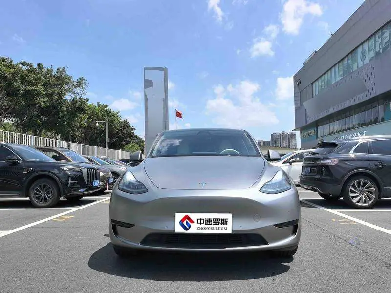 Model Y 2022 rear-wheel drive version — 2