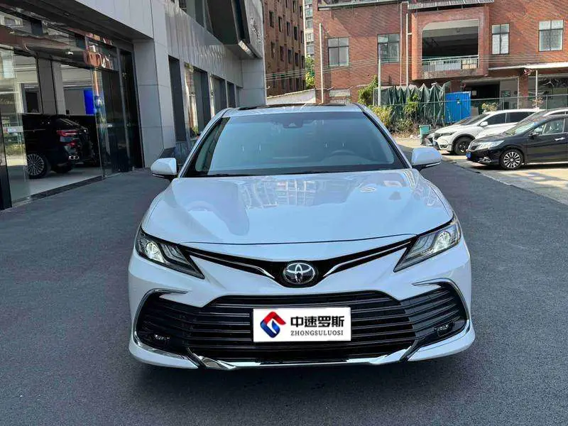 Camry 2023 2.0G Deluxe Edition — 2