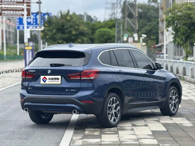 BMW X1 2022 sDrive25Li Leading Edition — 7
