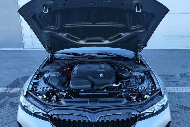 BMW 3 Series 2025 330Li 50th Anniversary Limited Edition — 6