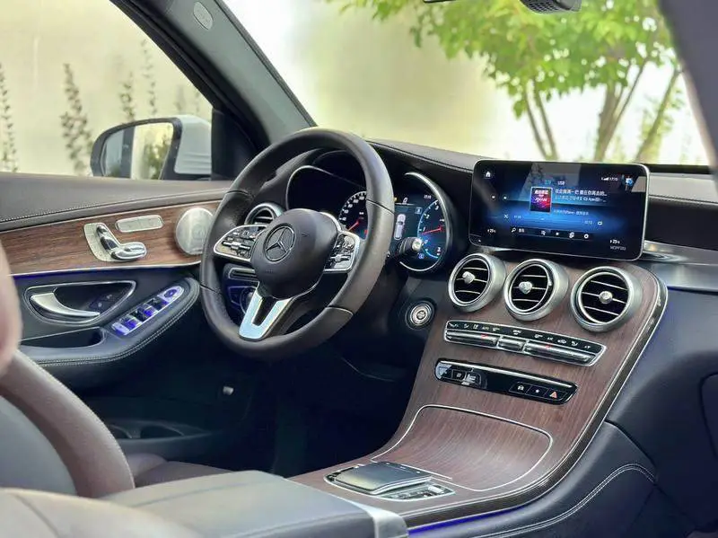Mercedes-Benz GLC 2021 GLC 300 L 4MATIC Dynamic — 11