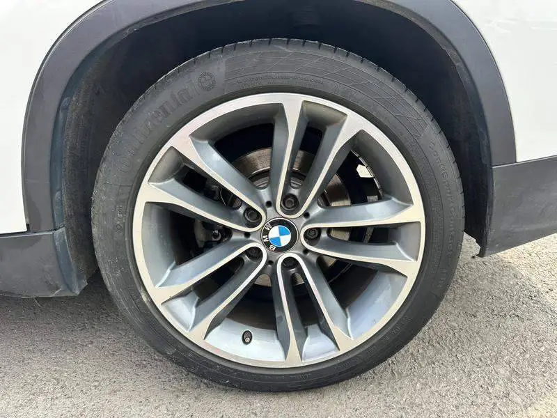 BMW X1 2013 sDrive20i Sports Design Package — 7