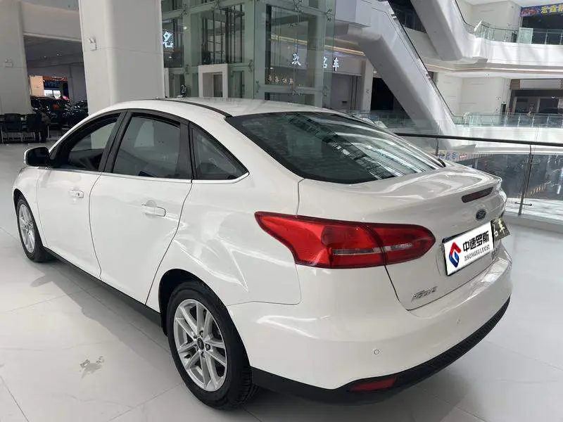 Fox 2017 EcoBoost 180 Automatic Elite Sedan — 4