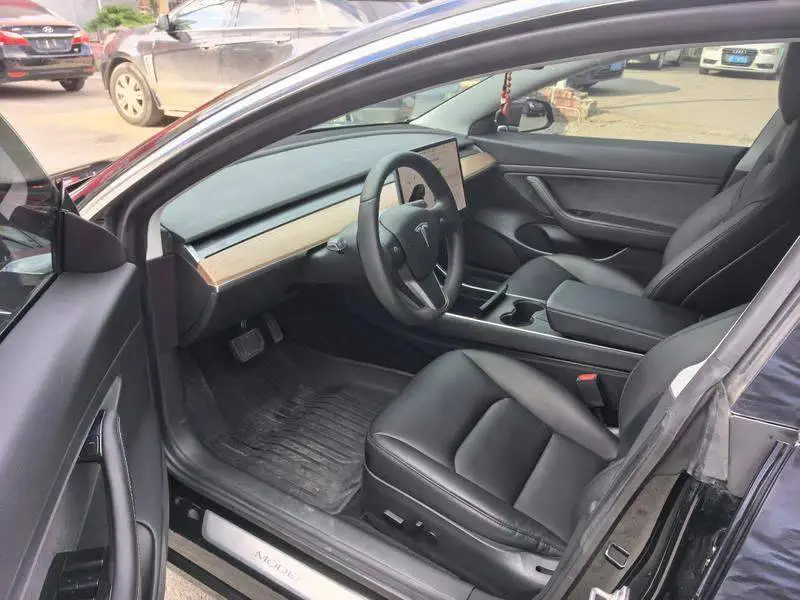 Model 3 2019 Standard Range RWD Upgraded Edition — 8