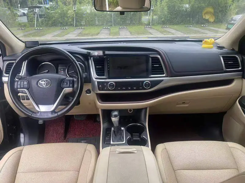Highlander 2015 2.0T 4WD Luxury Edition 7 Seaters — 7