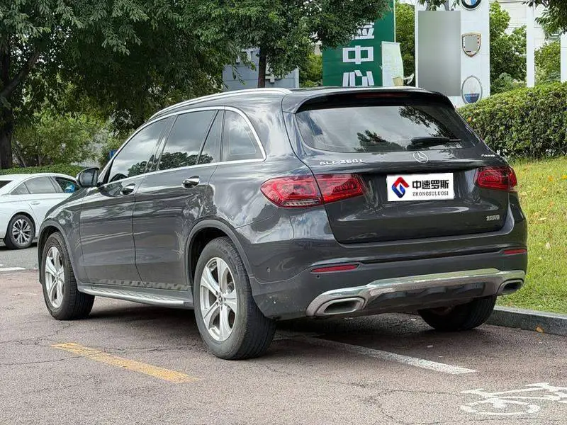 Mercedes-Benz GLC 2020 GLC 260 L 4MATIC Dynamic — 4