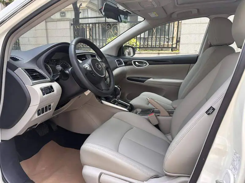 Sylphy 2018 1.6XV CVT Premium Edition — 8