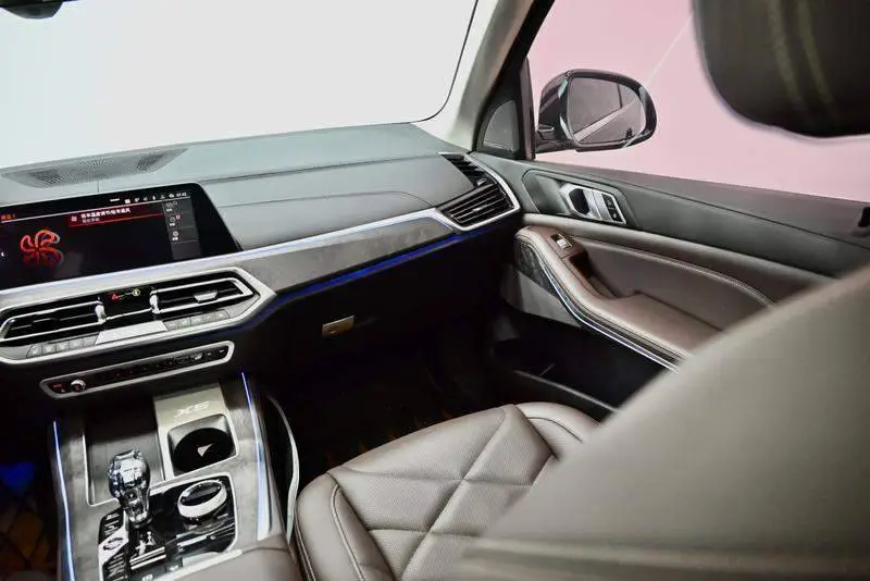 BMW X5 2022 xDrive 30Li M Sport Package — 11