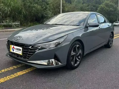 Elantra 2022 1.5L CVT LUX Premium Edition