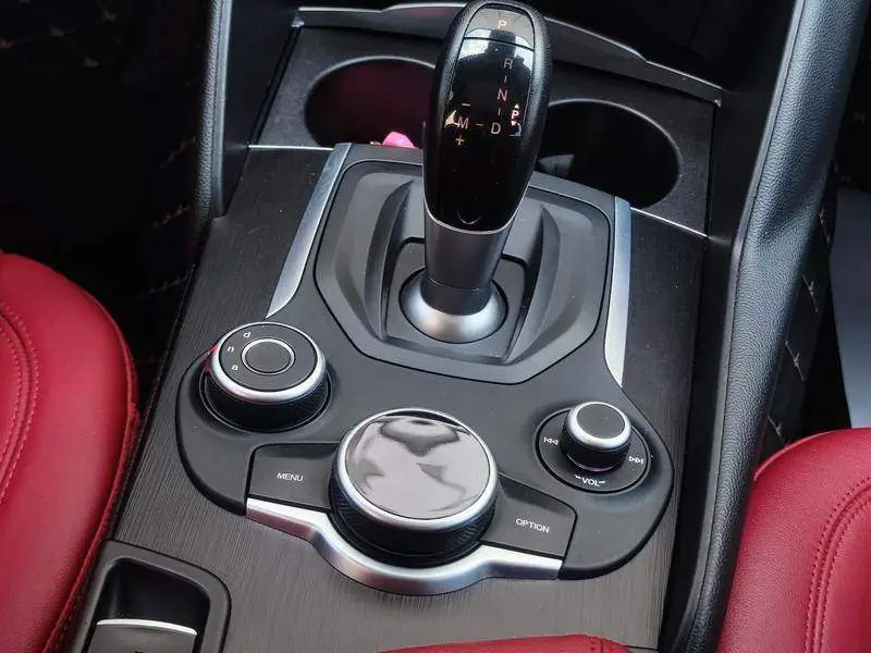 Giulia 2017 2.0T 200HP Deluxe Edition — 15