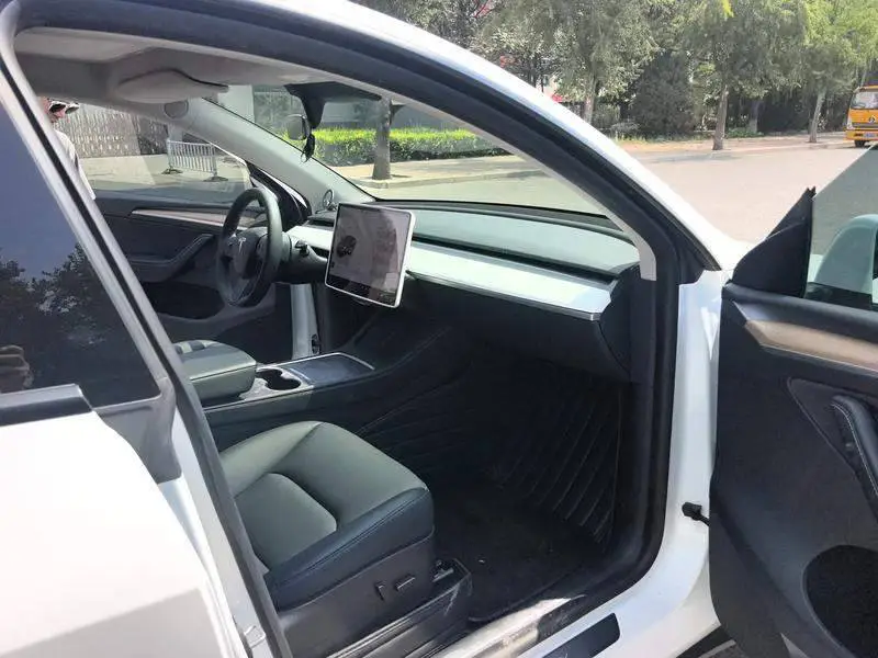 Model Y 2022 facelifted rear-wheel drive version — 14