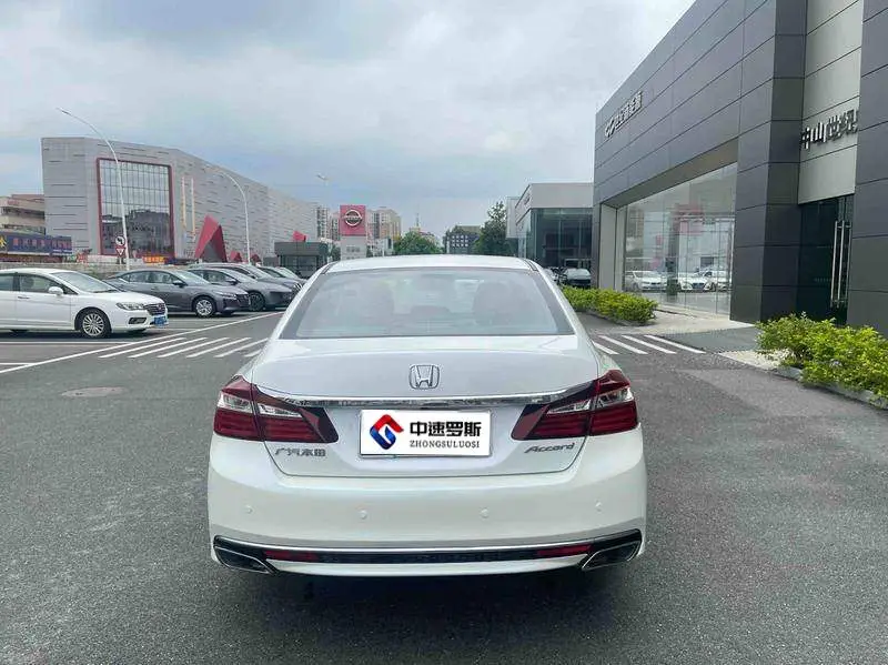 Accord 2016 2.0L Elite Edition — 6