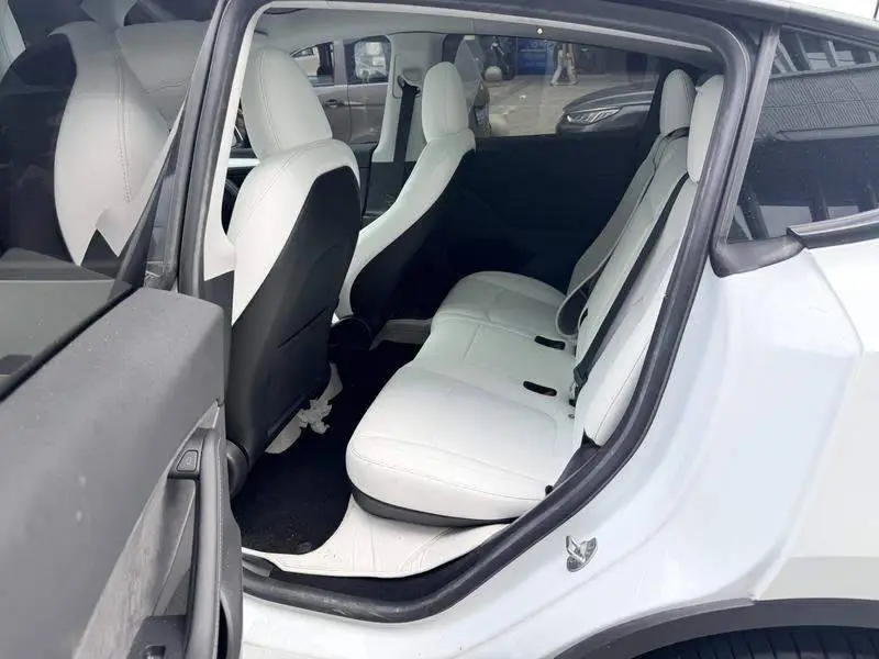 Model Y 2022 facelifted rear-wheel drive version — 9