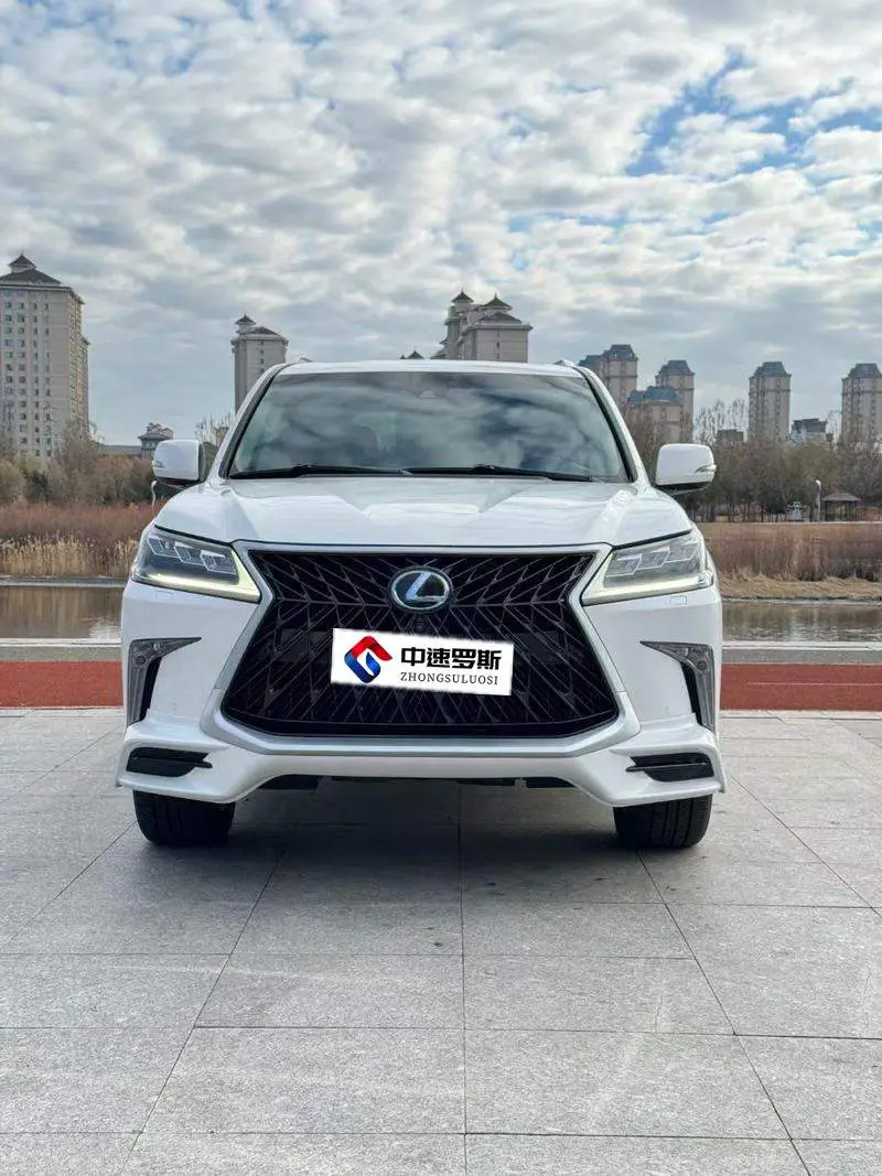 Lexus LX 2016 570 Premium Luxury Edition — 2