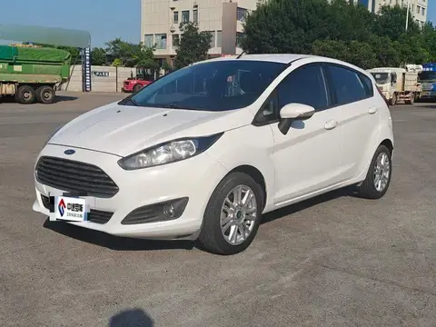 Carnival 2013 Hatchback 1.5L Automatic Fashion Model