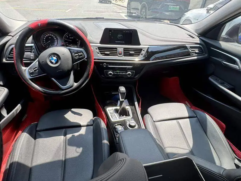 BMW 1 Series 2018 118i Sports — 9