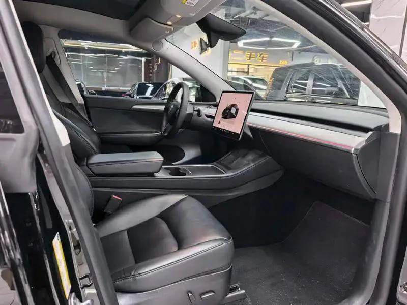 Model Y 2024 rear-wheel drive version — 10