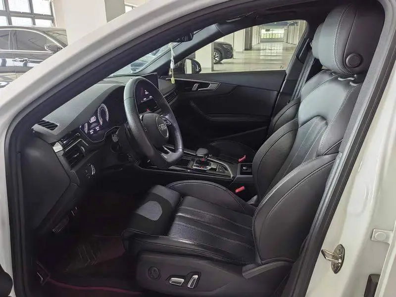 Audi A4L 2024 40 TFSI Luxury Dynamic Edition — 8