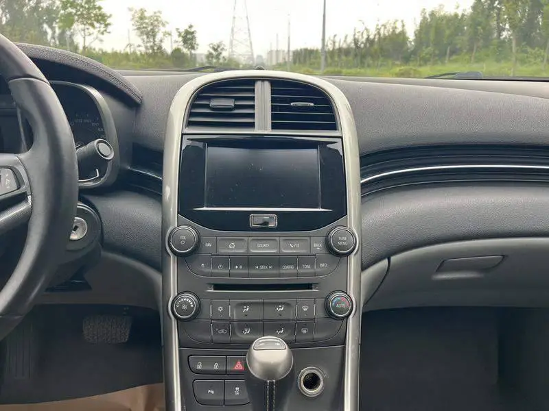 Malibu 2016 2.0L Automatic Luxury Edition — 14