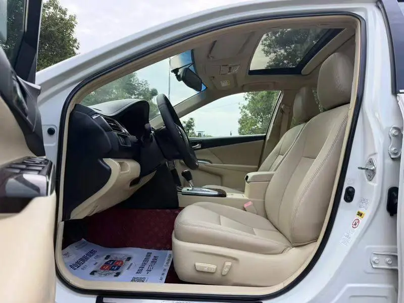 Camry 2015 Hybrid 2.5HG Luxury Navigation Edition — 20