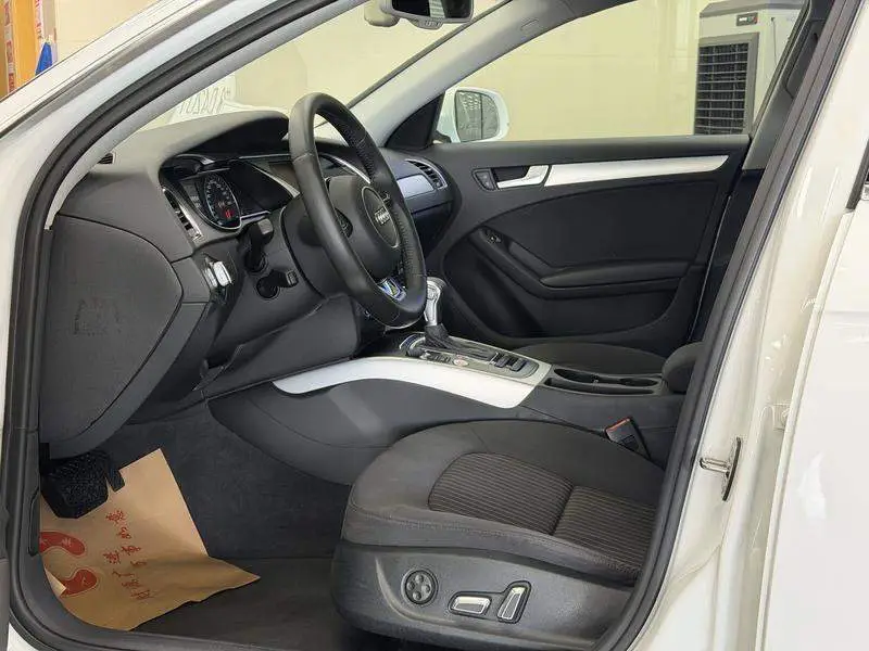 Audi A4L 2016 35 TFSI Collector's Edition Automatic Standard Model — 11