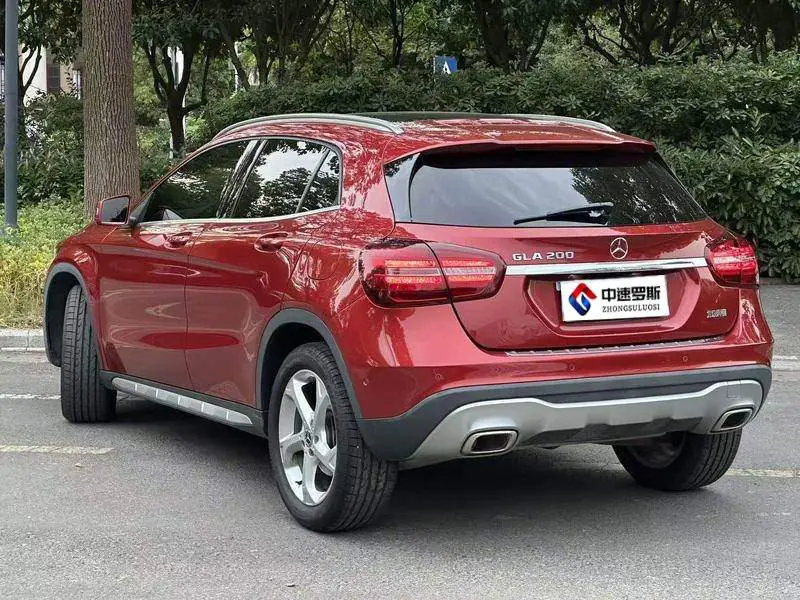 Mercedes-Benz GLA 2018 GLA 200 Dynamic — 3