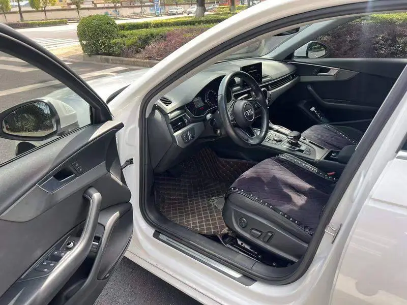 Audi A4L 2019 40 TFSI Progressive National VI — 9