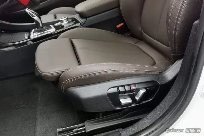 BMW 1 Series 2021 facelift 120i M Sport Night Edition — 8