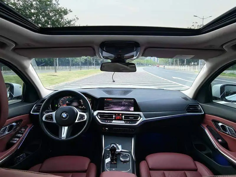 BMW 3 Series 2022 facelift 325i M Sport package — 10