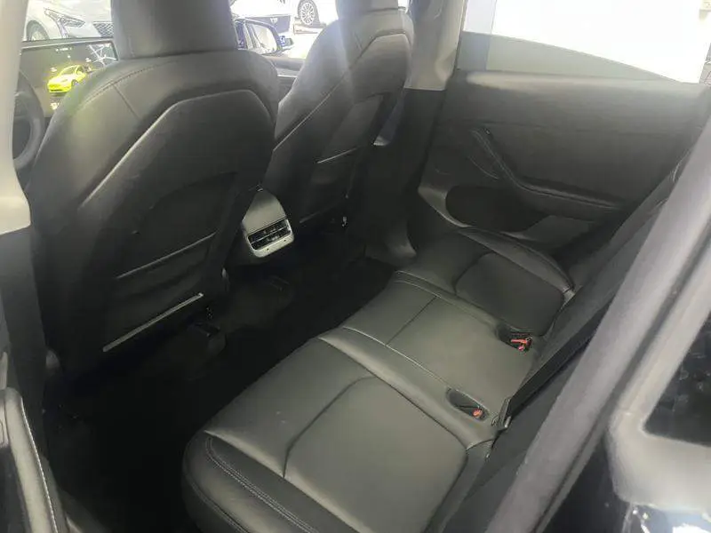 Model Y 2024 long-range all-wheel drive version — 10