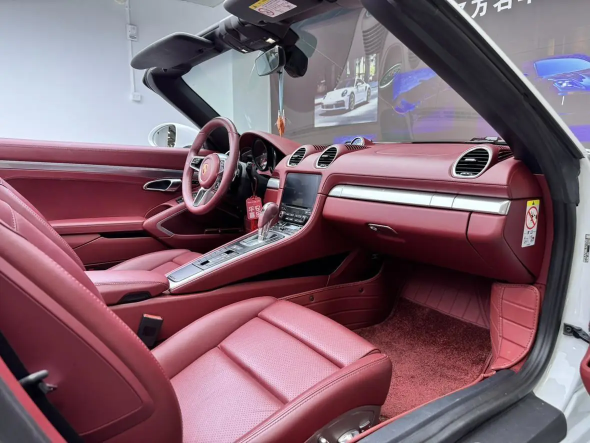 Porsche 718 2020 Boxster 2.0T — 12