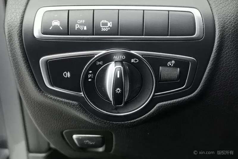 Mercedes-Benz GLC 2019 GLC 300 L 4MATIC Dynamic — 17