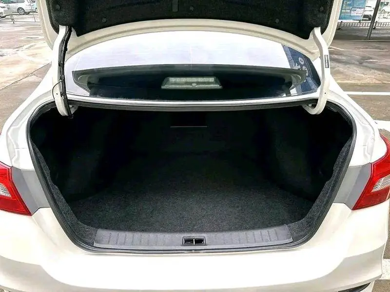 Sylphy 2018 1.6XV CVT Premium Edition — 17