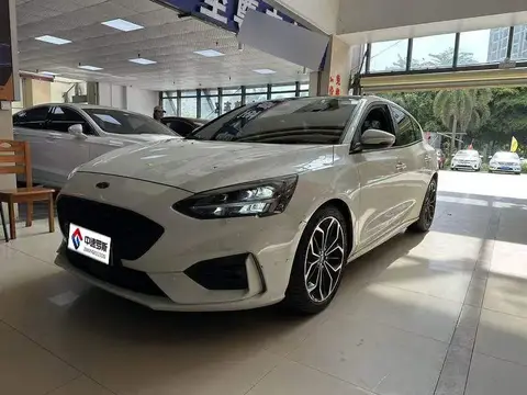 Fox 2019 Hatchback EcoBoost 180 Automatic ST Line