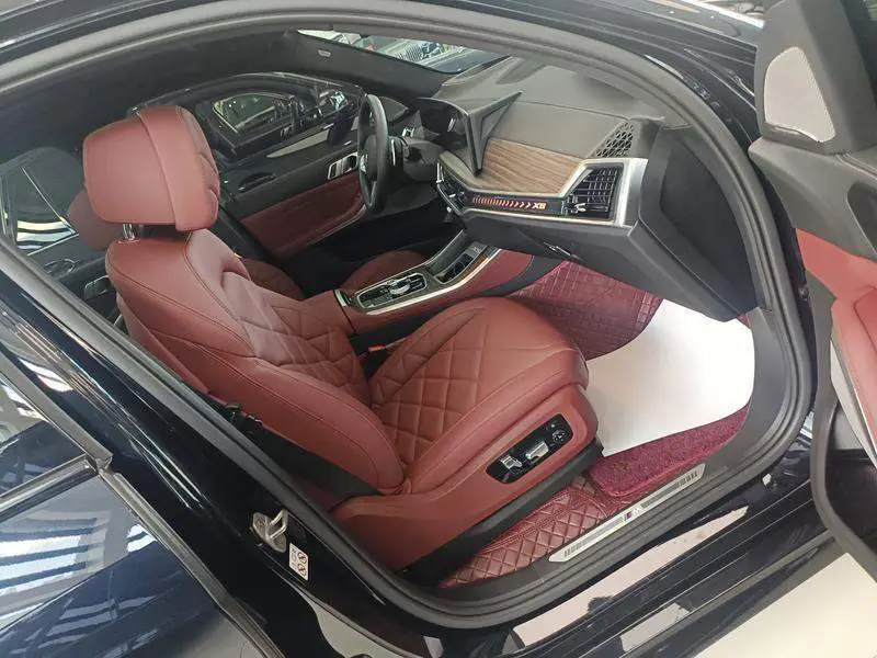 BMW X5 2023 xDrive 40Li M Sport Night Edition — 6