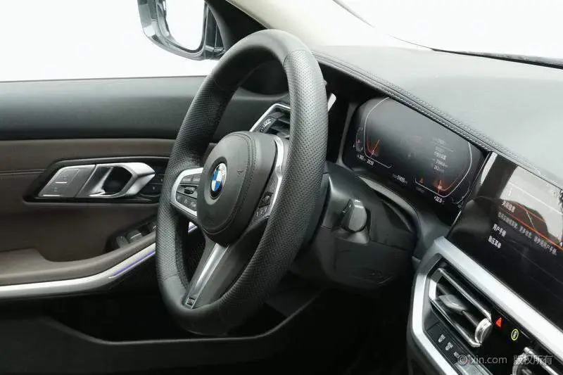 BMW 3 Series 2020 facelift 325Li M Sport Package — 11