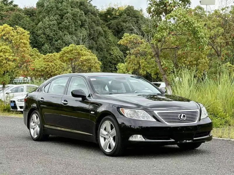 Lexus LS 2006 460L Premium Edition — 3