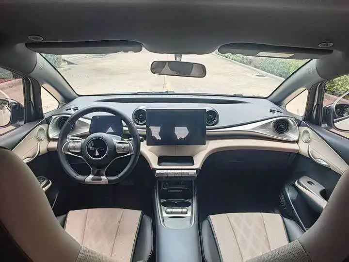 dolphin 2025 420km Freedom Edition — 8