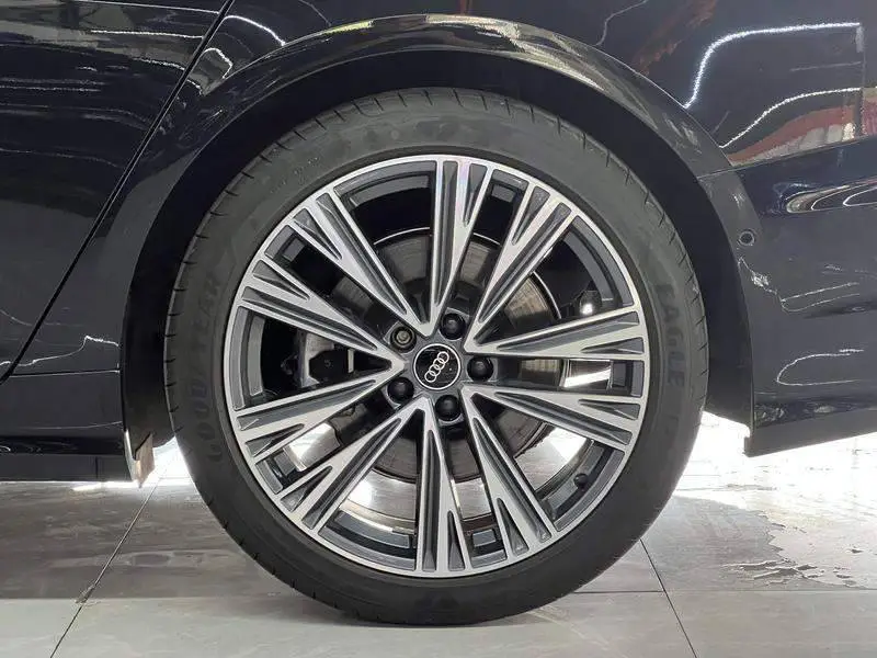 Audi A6L 2025 45 TFSI Selected Dynamic Edition — 5