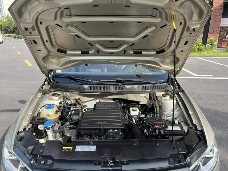 Bora 2018 1.5L Automatic Comfort — 8