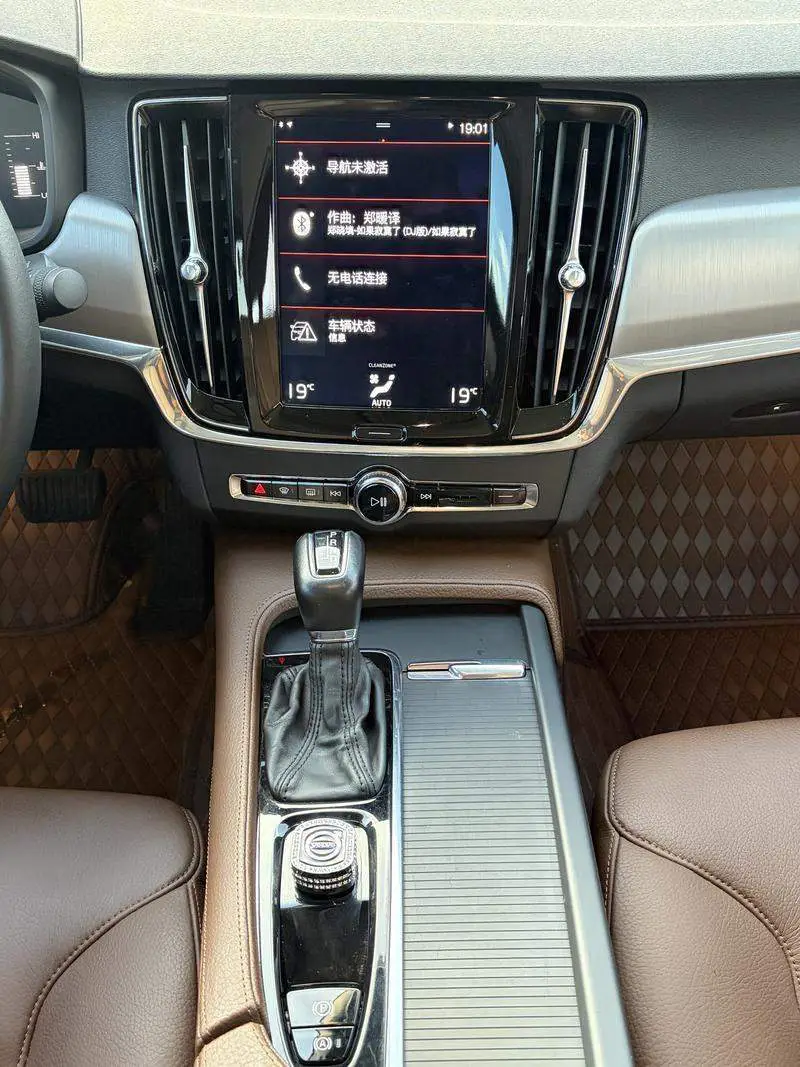 Volvo S90 2018 T4 Zhiyi Edition — 9