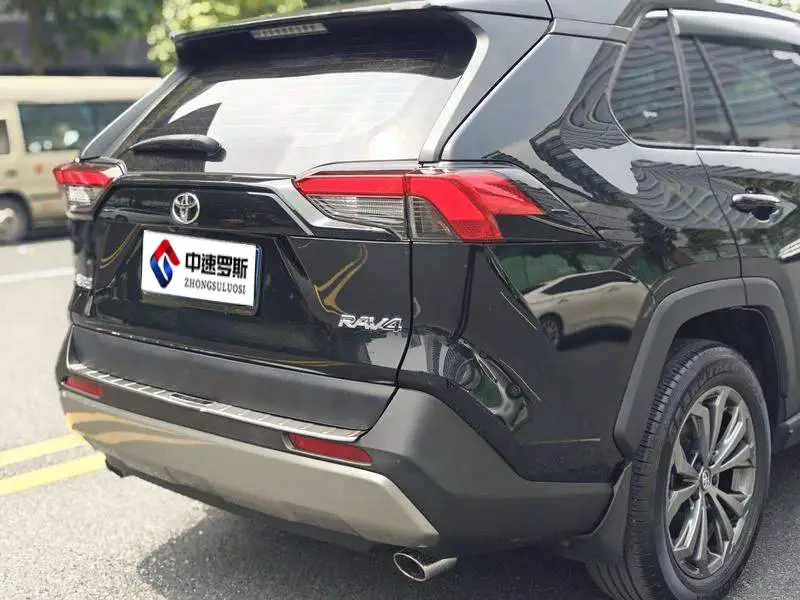 RAV4 Rongfang 2023 2.0L CVT 2WD Fashion Edition — 9