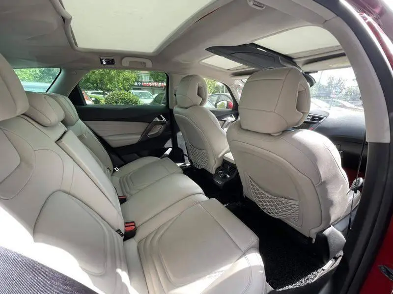 DS 5 2014 1.6T Premium Edition THP200 — 14