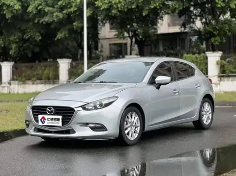 Mazda 3 Angkesaila 2017 Hatchback 1.5L Automatic Comfort Type National V