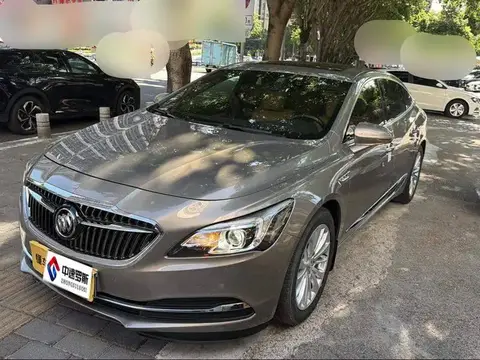 LaCrosse 2016 28T Premium Edition — 1